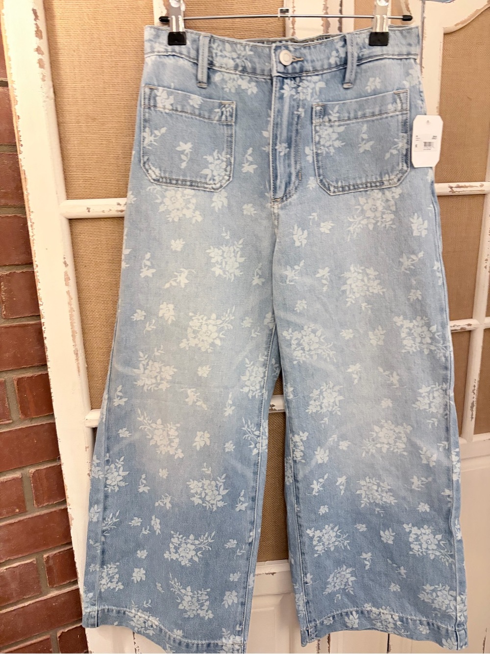 Altar’d State NWT Floral Print Cropped Wide Leg Jeans Light Wash Boho Size 27